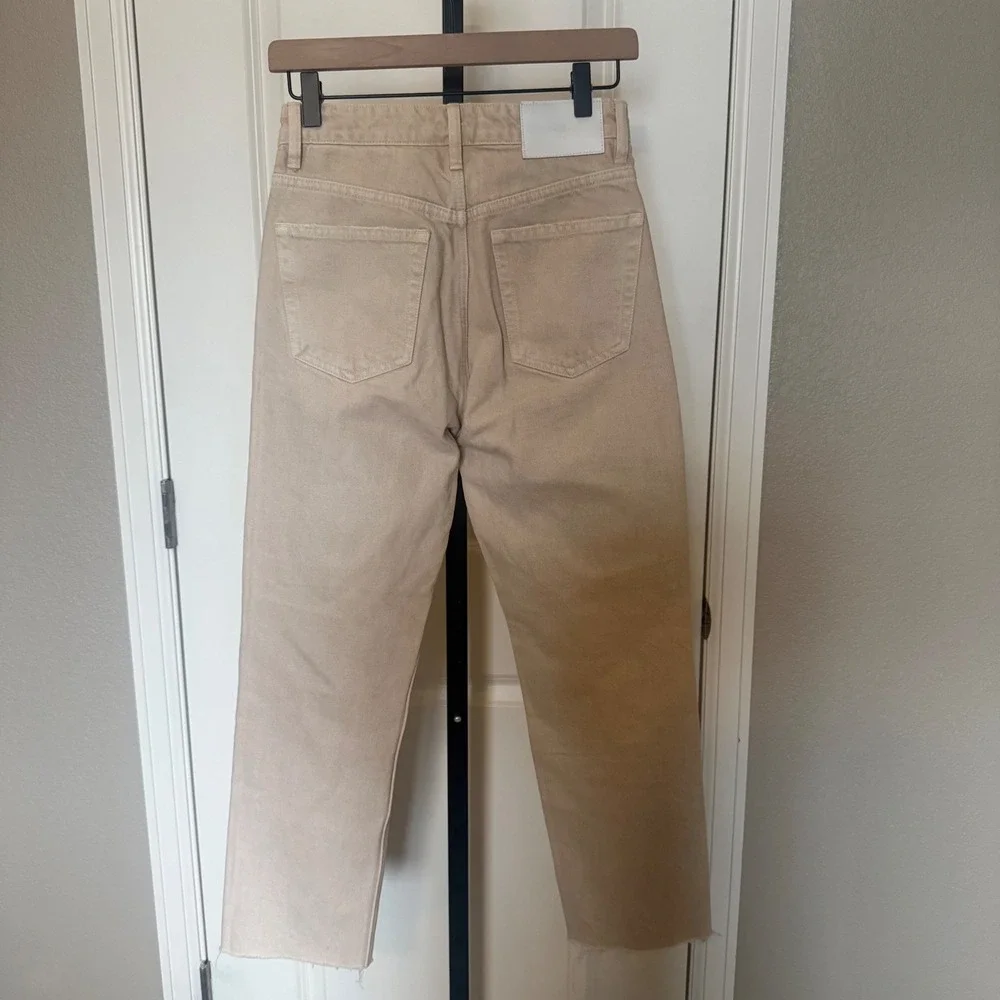ZARA Beige High Rise Mom Jeans‎ Women Size 2